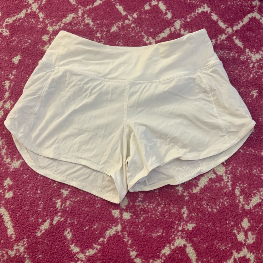 Lululemon women’s speed up short 2.5”